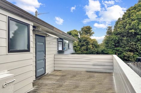 Photo of property in 7 Halloran Place, Massey, Auckland, 0614