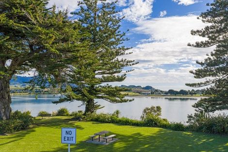 Photo of property in 6 Helen Place, Raglan, 3225