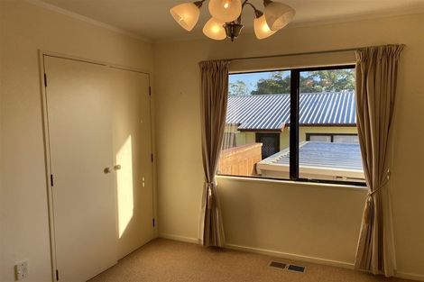 Photo of property in 8a Croydon Road, New Lynn, Auckland, 0600