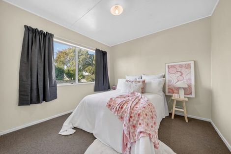 Photo of property in 8b Kupe Drive, Carterton, 5713