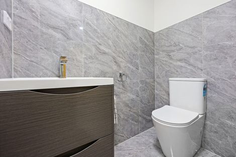Photo of property in 85c Lake Panorama Drive, Henderson Valley, Auckland, 0614