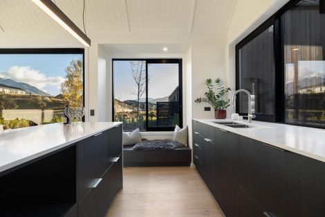 Photo of property in 7 Mckenzies Shute, Jacks Point, Queenstown, 9371