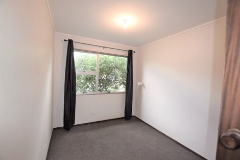 Photo of property in 62 Royal Road, Massey, Auckland, 0614
