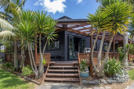 Photo of property in 50 Great North Road, Riverhead, 0820