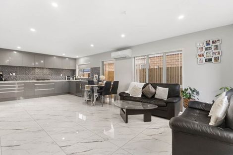 Photo of property in 58a Mckean Avenue, Manurewa, Auckland, 2102