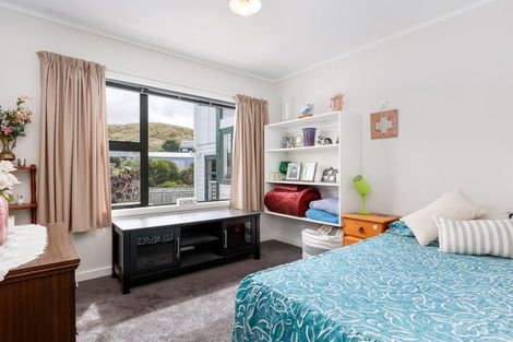 Photo of property in 1 Tamarisk Drive, Riversdale Beach, Masterton, 5872