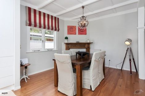 Photo of property in 32 Queen Street, Cambridge, 3434