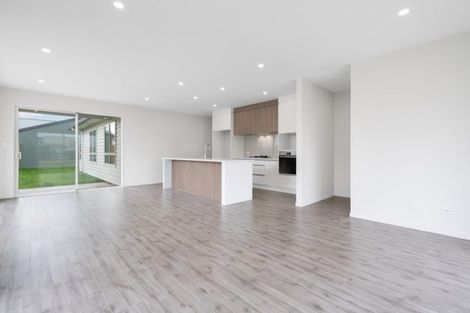 Photo of property in 8 Wairepo Street, Takanini, 2112