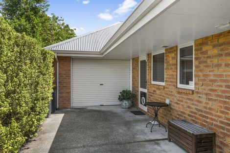 Photo of property in 15 Wardour Mews, Avonhead, Christchurch, 8042