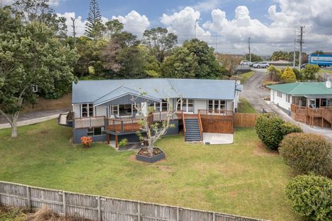 Photo of property in 456 Don Buck Road, Massey, Auckland, 0614