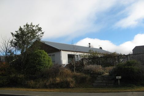 Photo of property in 35&35a Remarkables Crescent, Frankton, Queenstown, 9300