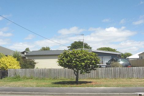 Photo of property in 1a Badger Street, Parklands, Christchurch, 8083
