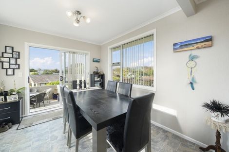 Photo of property in 22 Gray Avenue, Paraparaumu Beach, Paraparaumu, 5032