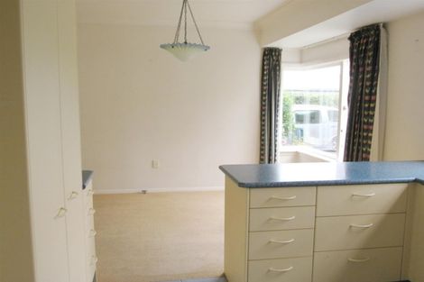 Photo of property in 6 Puriri Street, Hawera, 4610