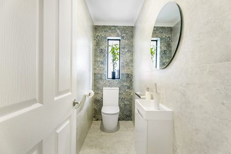 Photo of property in 22 Keepers Drive, Gulf Harbour, Whangaparaoa, 0930