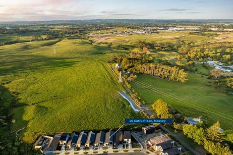 Photo of property in 16 Kotiu Place, Massey, Auckland, 0614