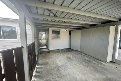 Photo of property in 65a Horokiwi Road West, Newlands, Wellington, 6037