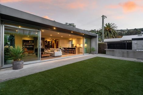 Photo of property in 20 Augusta Street, Redcliffs, Christchurch, 8081