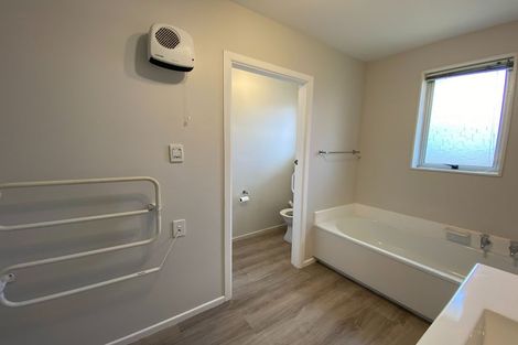 Photo of property in 2/38 Oldwood Street, Bishopdale, Christchurch, 8053