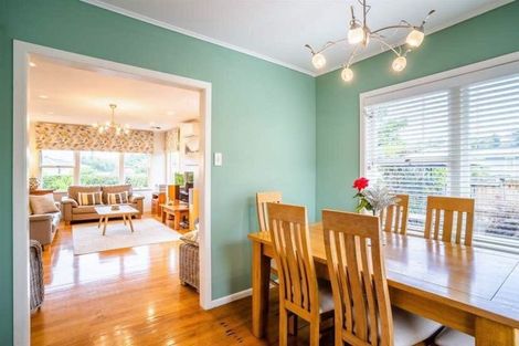 Photo of property in 33 Marsh Avenue, Forrest Hill, Auckland, 0620