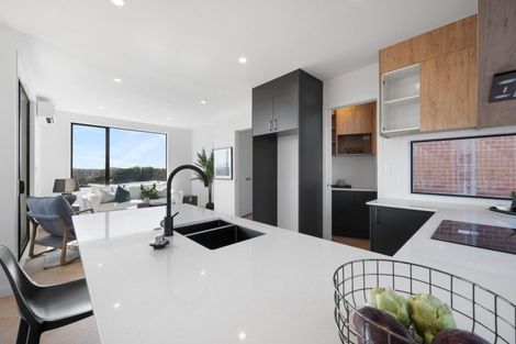 Photo of property in 2/8 Bennett Road, Pakuranga, Auckland, 2010
