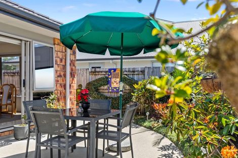 Photo of property in 16 Popata Close, Papamoa Beach, Papamoa, 3118