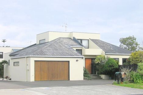 Photo of property in 28 Oceanbeach Road, Mount Maunganui, 3116