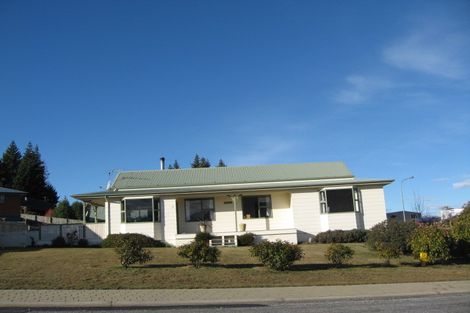 Photo of property in 23 Kings Drive, Wanaka, 9305