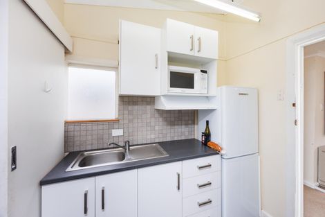 Photo of property in 21 Ilford Place, Awapuni, Palmerston North, 4412