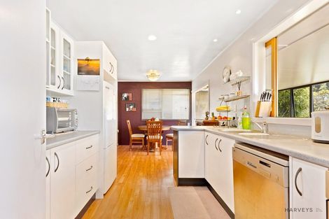 Photo of property in 23 Lemnos Place, Titirangi, Auckland, 0604