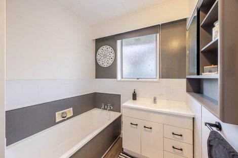 Photo of property in 2/306 Southland Road, Hastings, 4122