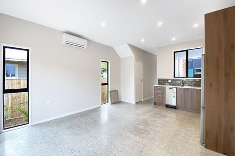 Photo of property in 8 Whakarato Way, Takanini, 2112