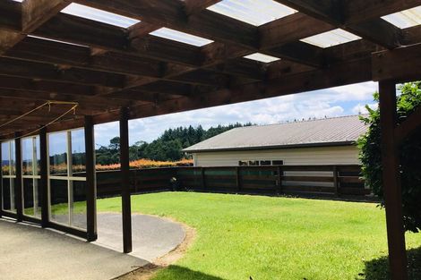 Photo of property in 54 Pinetone Road, Kumeu, 0892