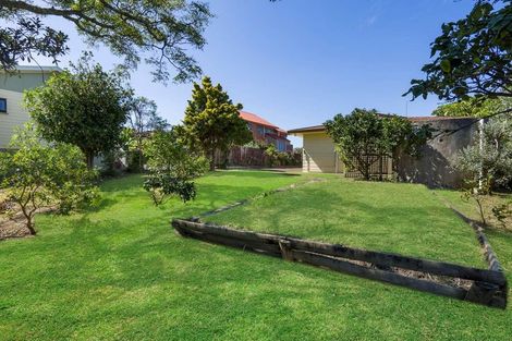 Photo of property in 12 Melandra Road, Stanmore Bay, Whangaparaoa, 0932
