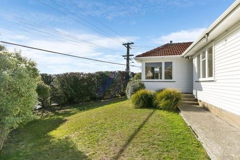 Photo of property in 37 Clifford Road, Johnsonville, Wellington, 6037