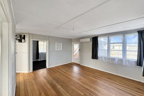 Photo of property in 15 Pratt Avenue, Foxton Beach, Foxton, 4815