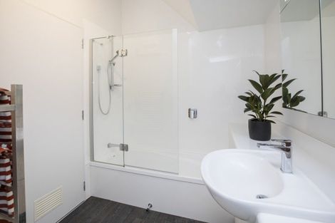 Photo of property in 9/86 Brockworth Place, Riccarton, Christchurch, 8011