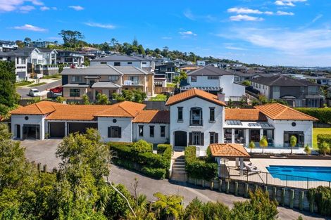 Photo of property in 21 Penwood Close, East Tamaki Heights, Auckland, 2016