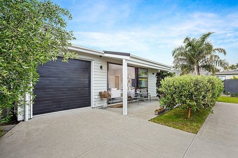 Photo of property in 8 Bosun Place, Te Atatu Peninsula, Auckland, 0610
