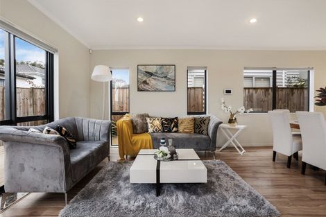 Photo of property in 11 Evelina Lane, Flat Bush, Auckland, 2019