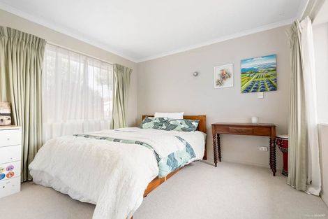 Photo of property in 22 John Brooke Crescent, East Tamaki Heights, Auckland, 2016