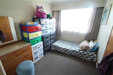 Photo of property in 20 Eskdale Road, Birkdale, Auckland, 0626