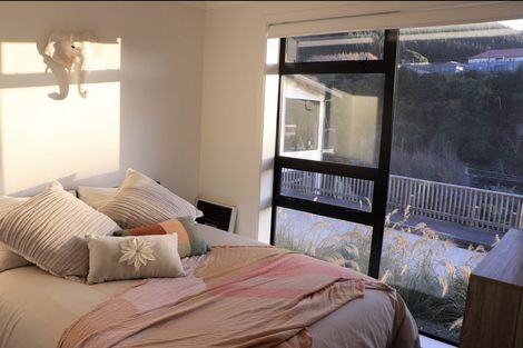 Photo of property in 4 William Earp Place, Tawa, Wellington, 5028