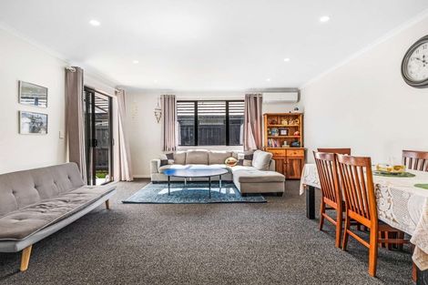 Photo of property in 1 Kaaka Street, Cambridge, 3434