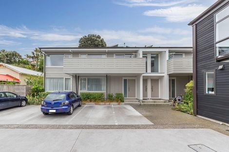 Photo of property in 74u8 Derwent Street, Island Bay, Wellington, 6023