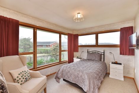 Photo of property in 4 Hudson Street, Bryndwr, Christchurch, 8053