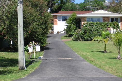 Photo of property in 2/24 Glenvar Road, Torbay, Auckland, 0630