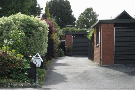Photo of property in 2/33 Glenharrow Avenue, Avonhead, Christchurch, 8042