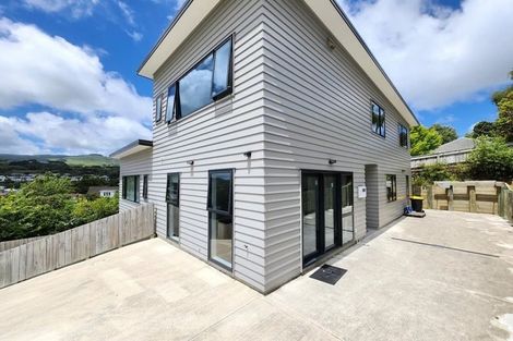 Photo of property in 1a Te Reinga View, Tawa, Wellington, 5028