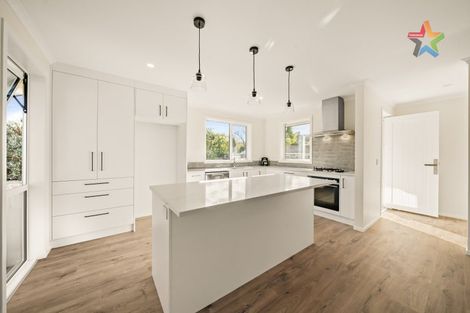 Photo of property in 298a Stokes Valley Road, Stokes Valley, Lower Hutt, 5019